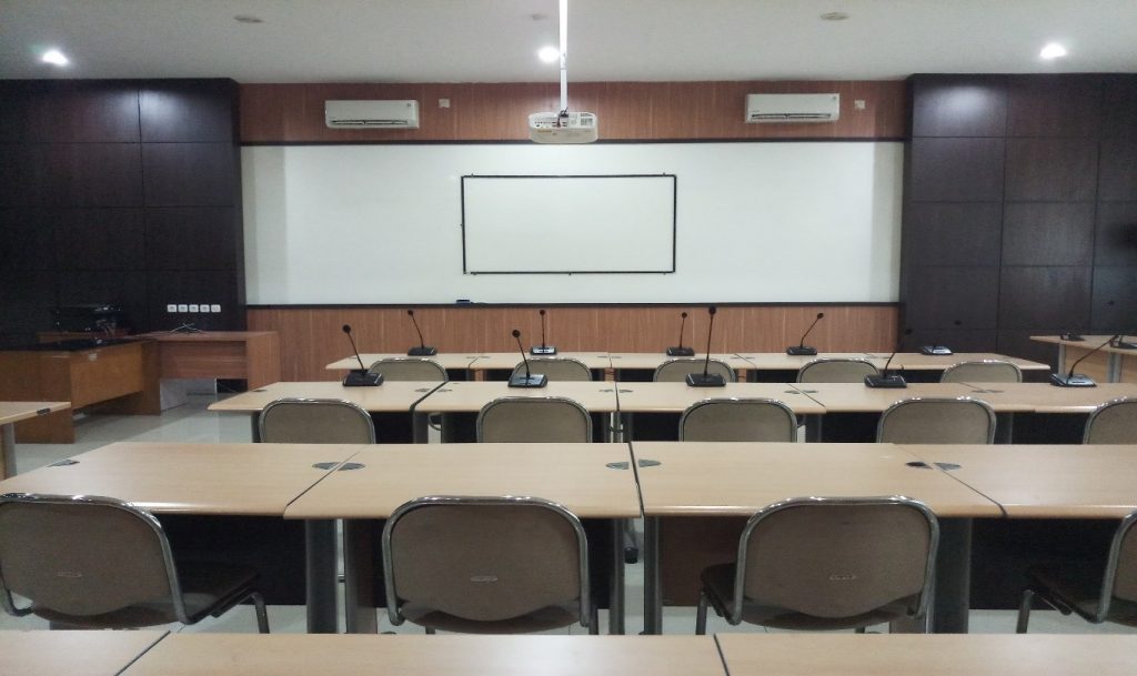 C.-RUANG-SMART-CLASS-1024x609